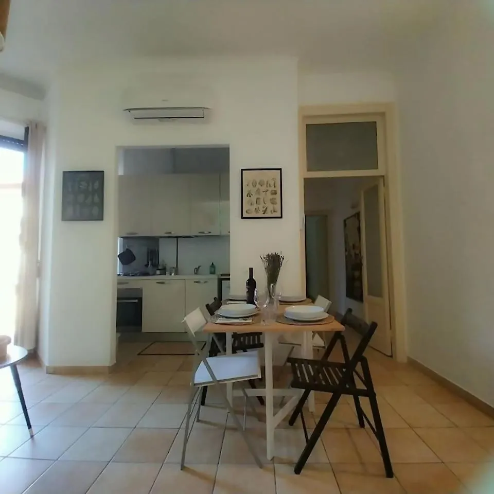 Charming Suite City Lifefiera Milano 0*,  Italia